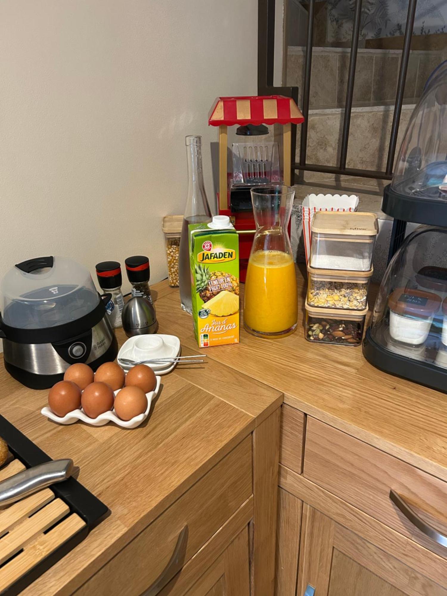 Bed and Breakfast Domaine De Lithos Fossemagne Esterno foto